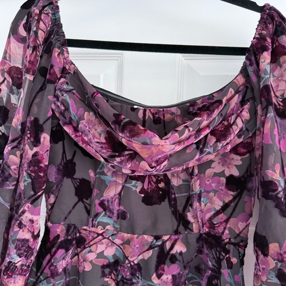 NWT SHOWPO Jessel Mini Dress Long Sleeve Cowl Corset in Burnt Out Floral 4 - Picture 11 of 16